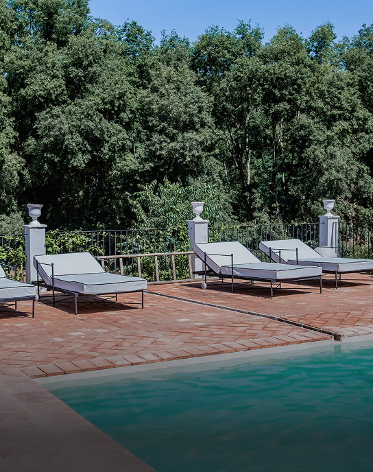 Alberca Exterior Alberca rodeada de naturaleza del Hotel Corbella